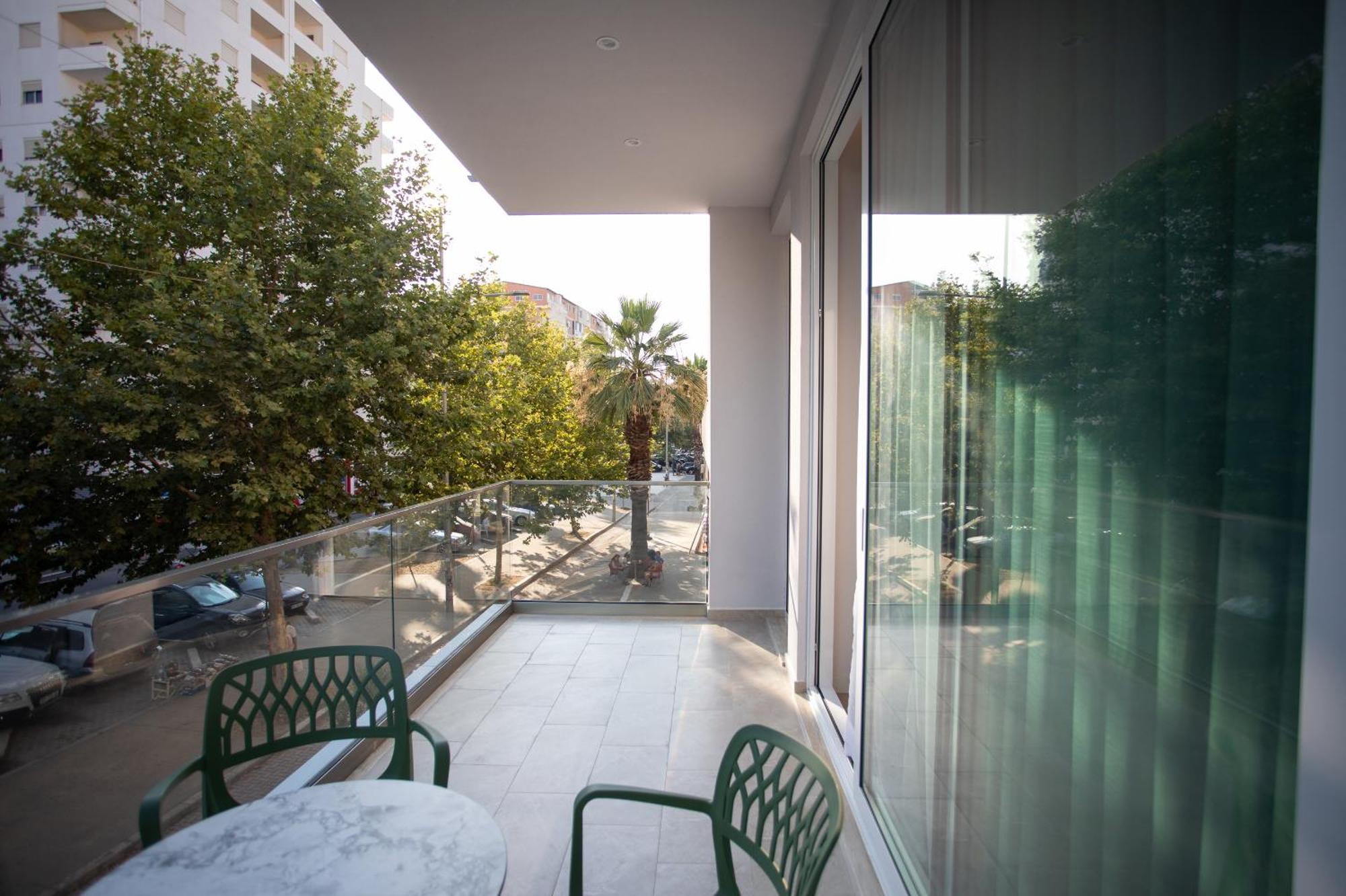 Nayel Hotel Durrës Esterno foto