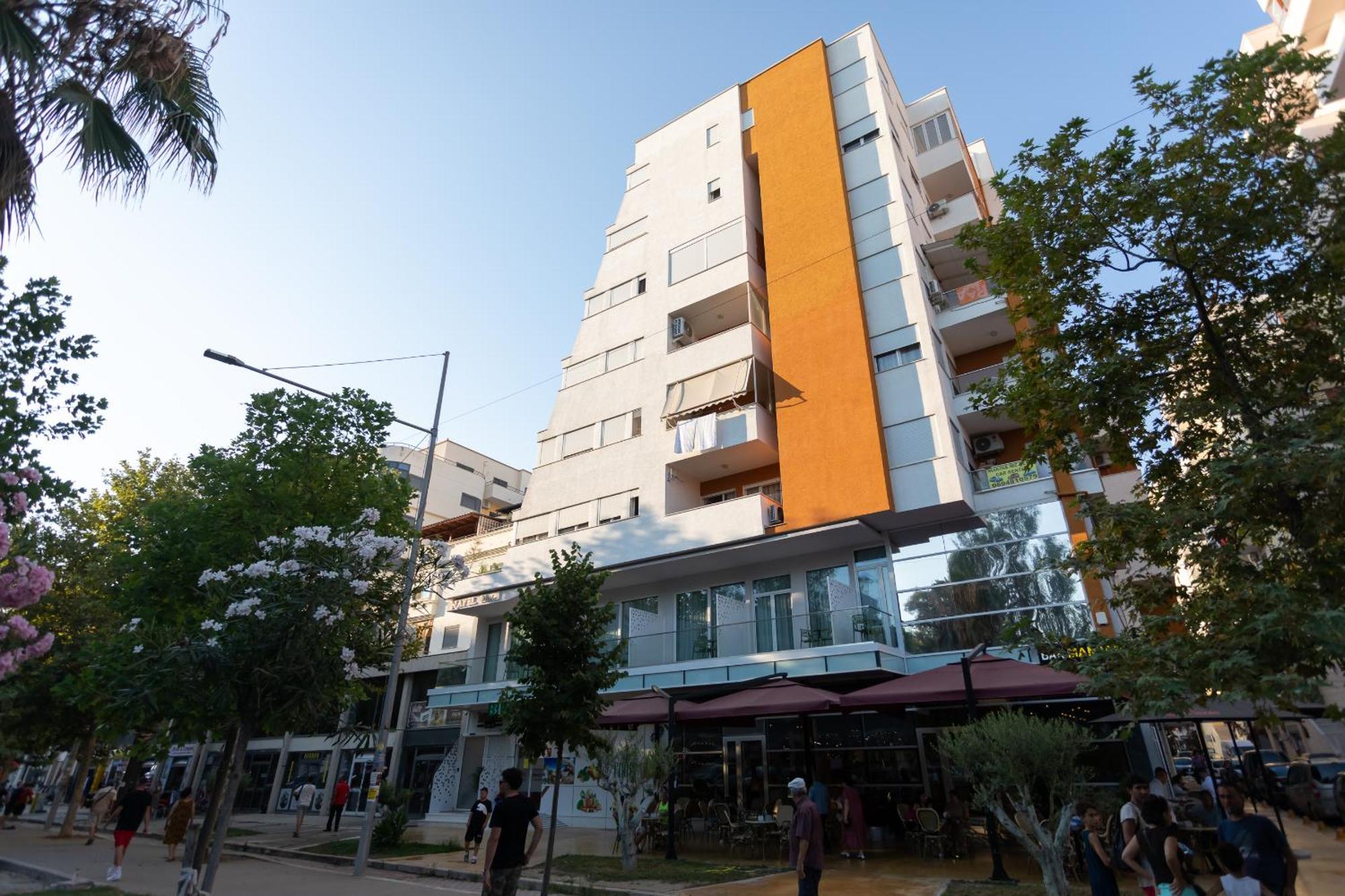 Nayel Hotel Durrës Esterno foto