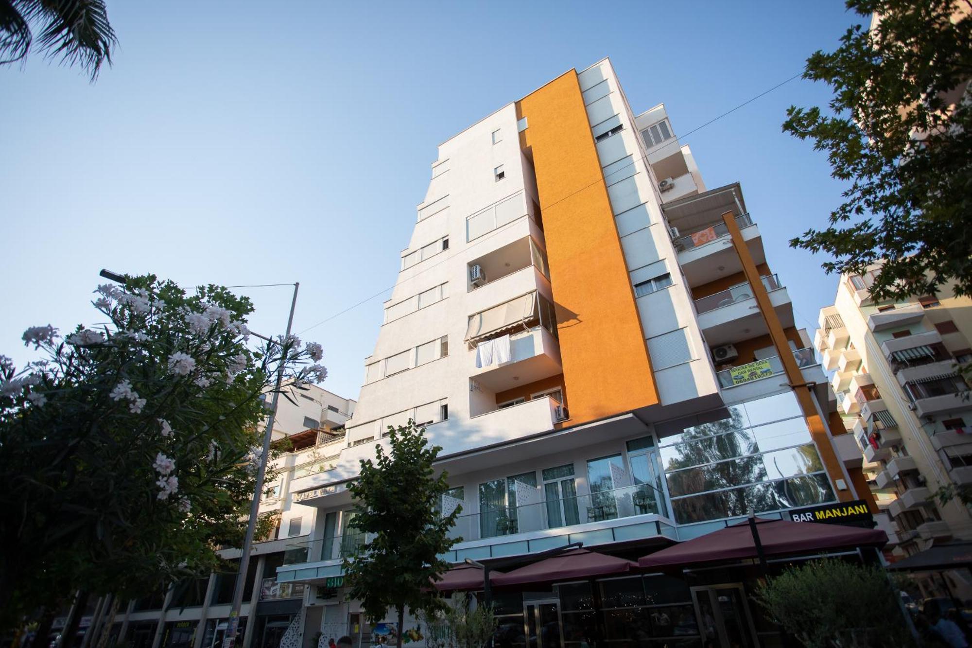 Nayel Hotel Durrës Esterno foto
