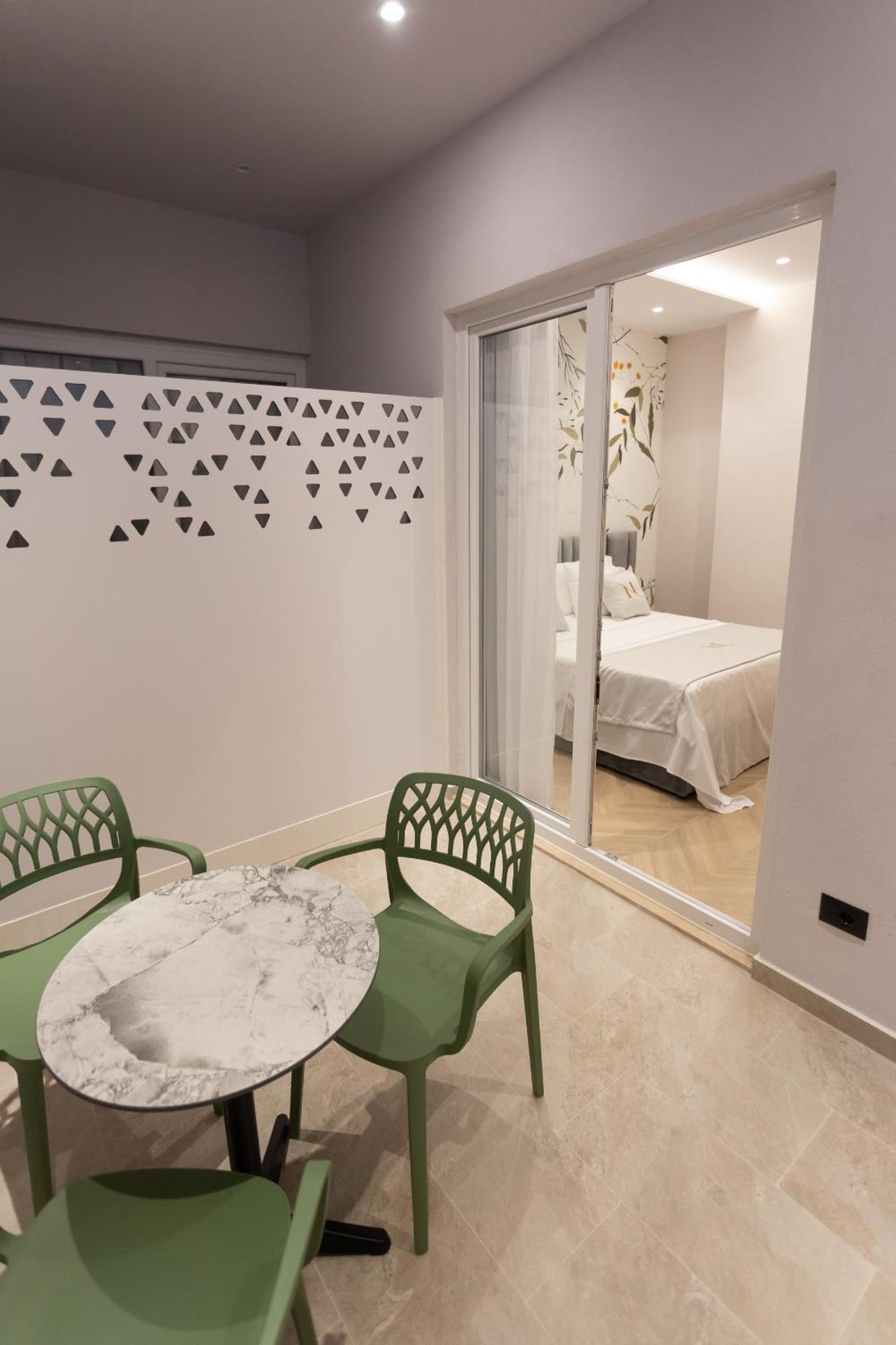 Nayel Hotel Durrës Esterno foto