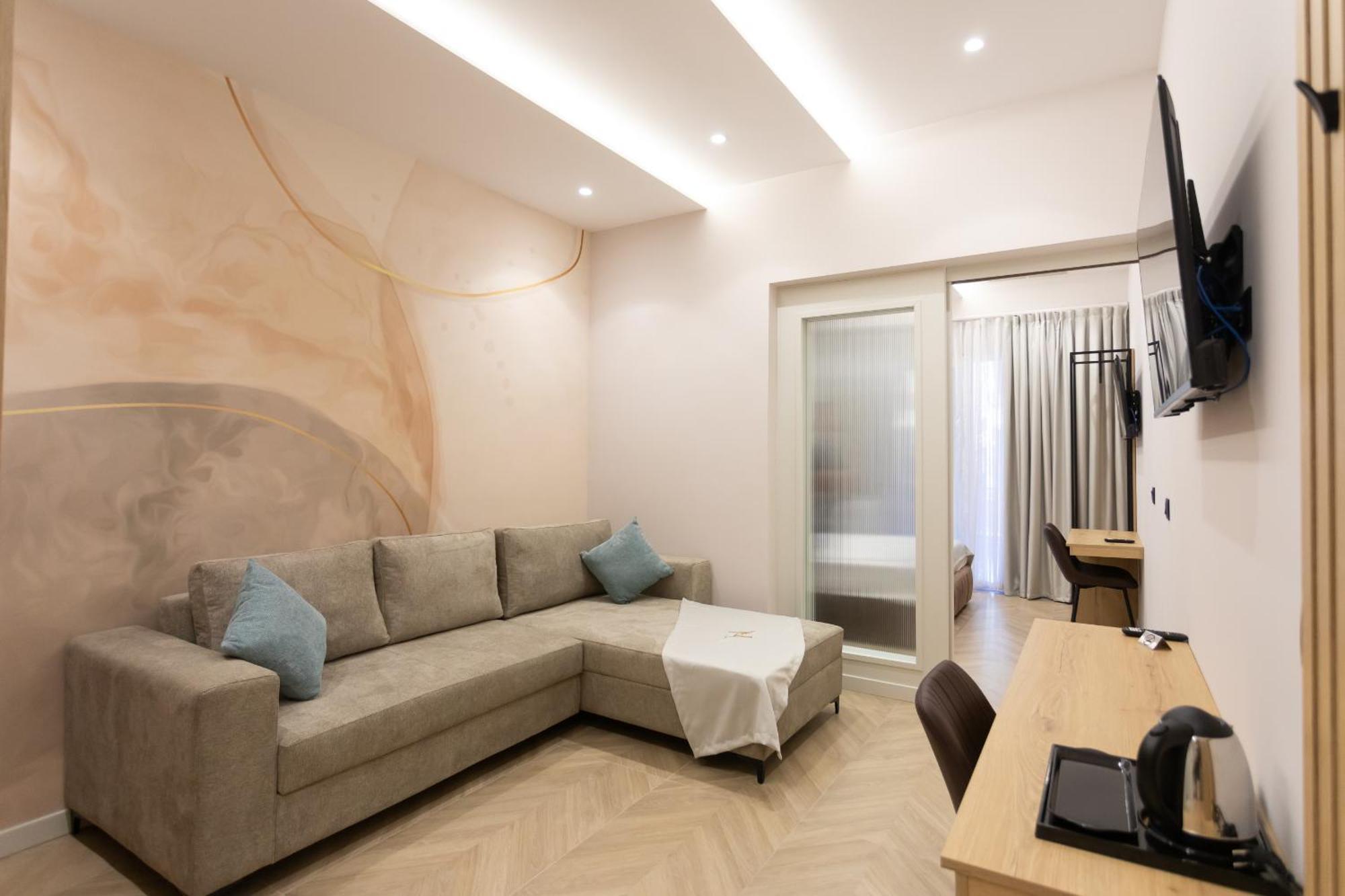 Nayel Hotel Durrës Esterno foto