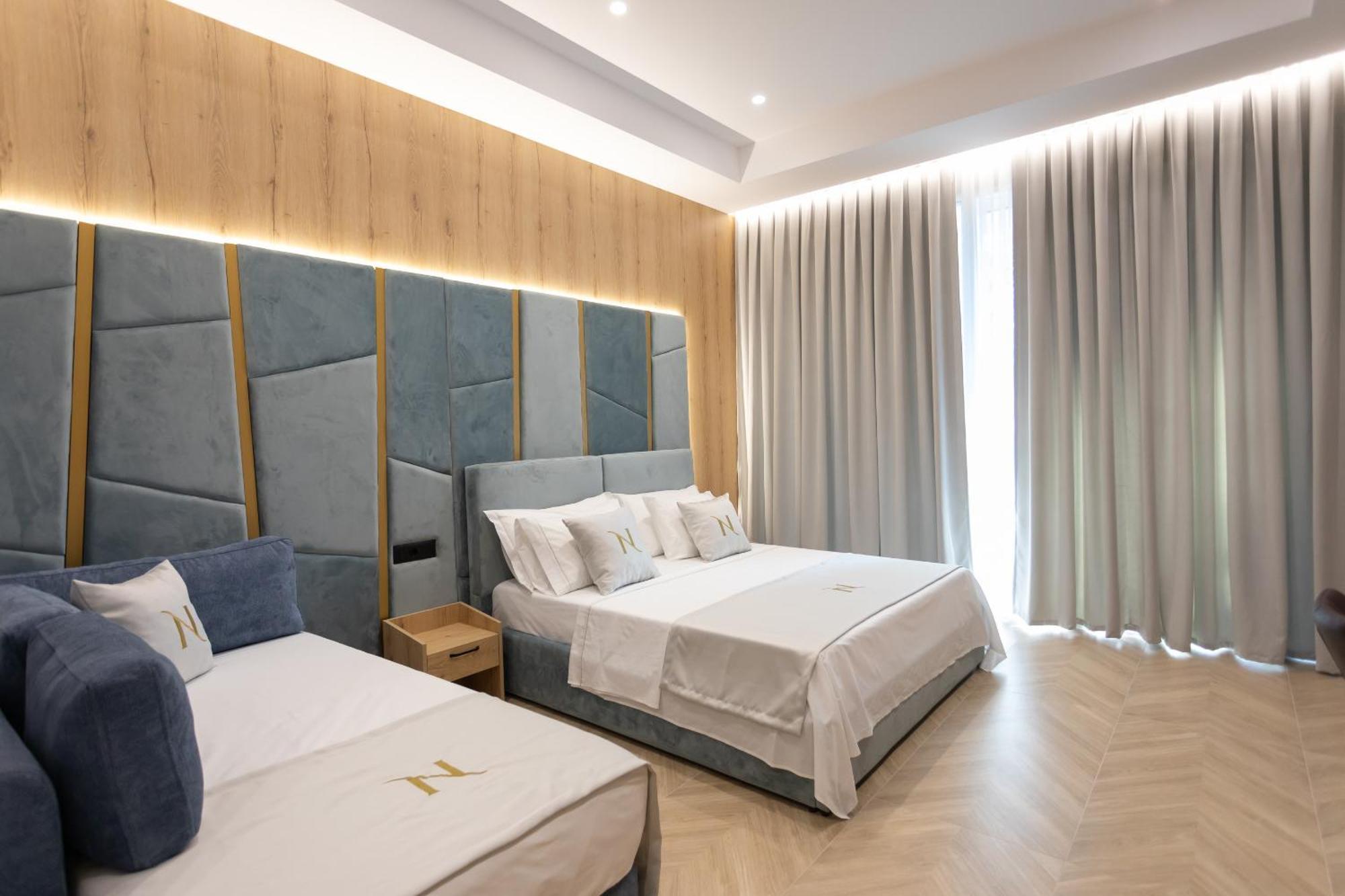 Nayel Hotel Durrës Esterno foto