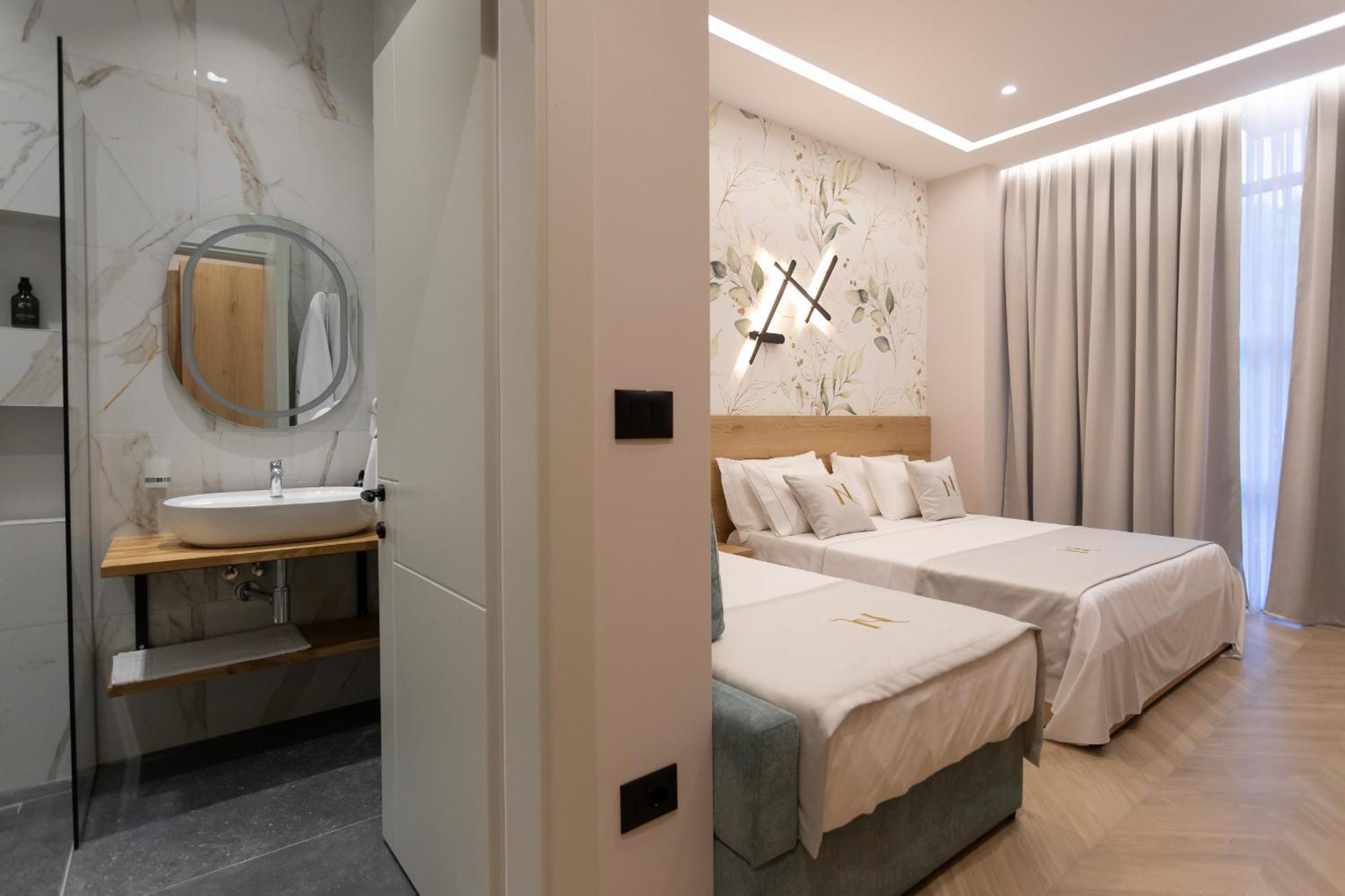 Nayel Hotel Durrës Esterno foto