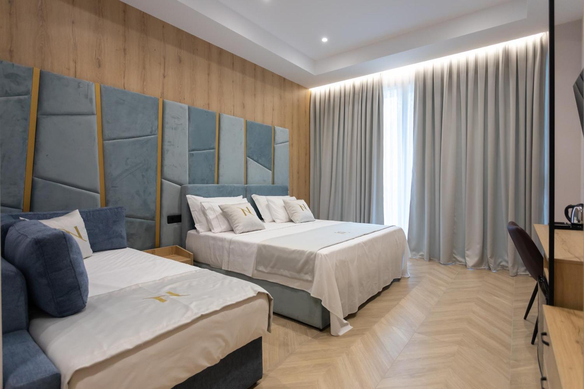 Nayel Hotel Durrës Esterno foto