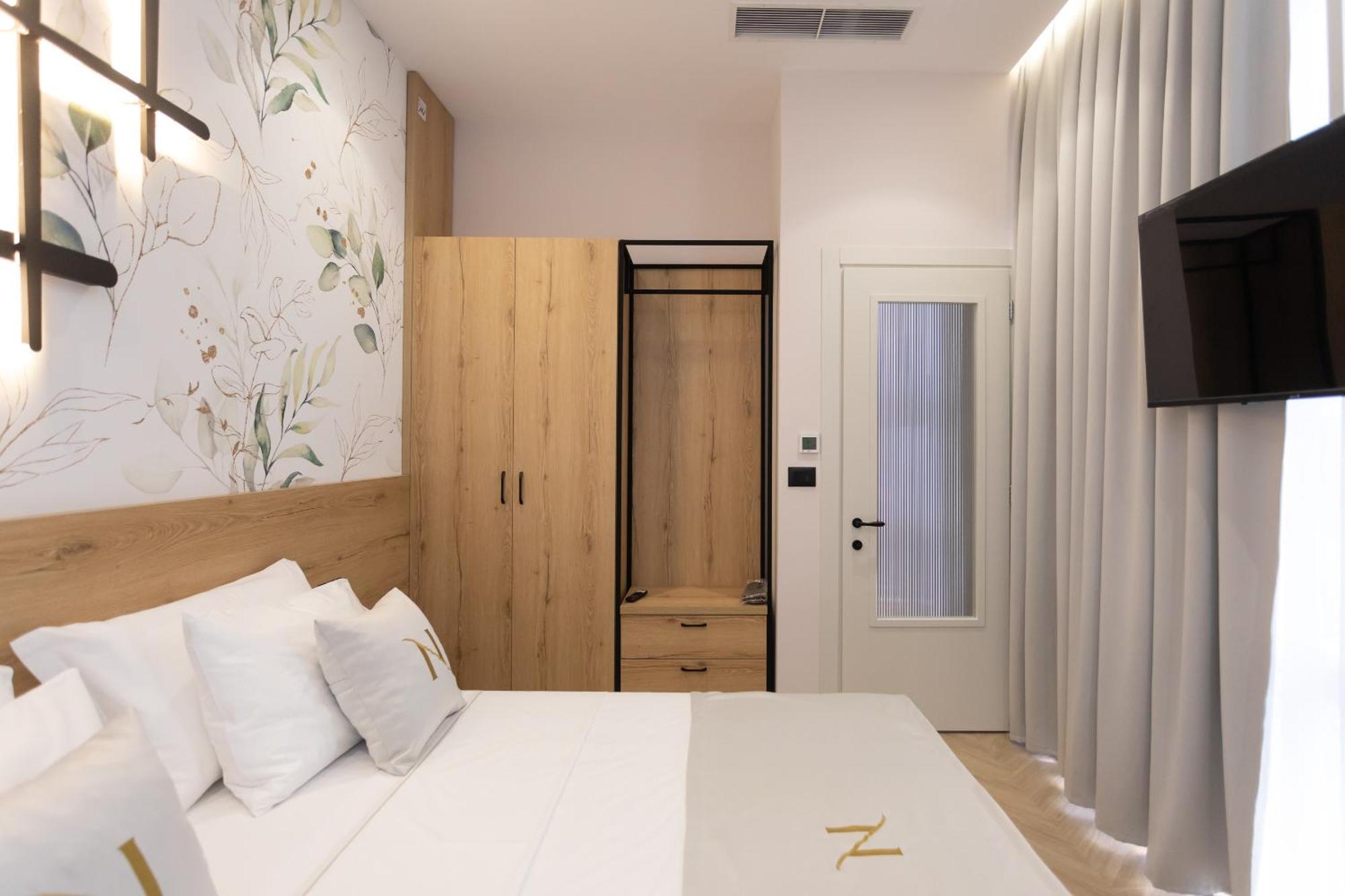 Nayel Hotel Durrës Esterno foto