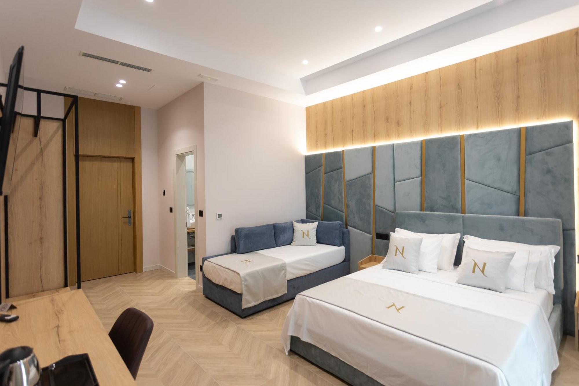 Nayel Hotel Durrës Esterno foto