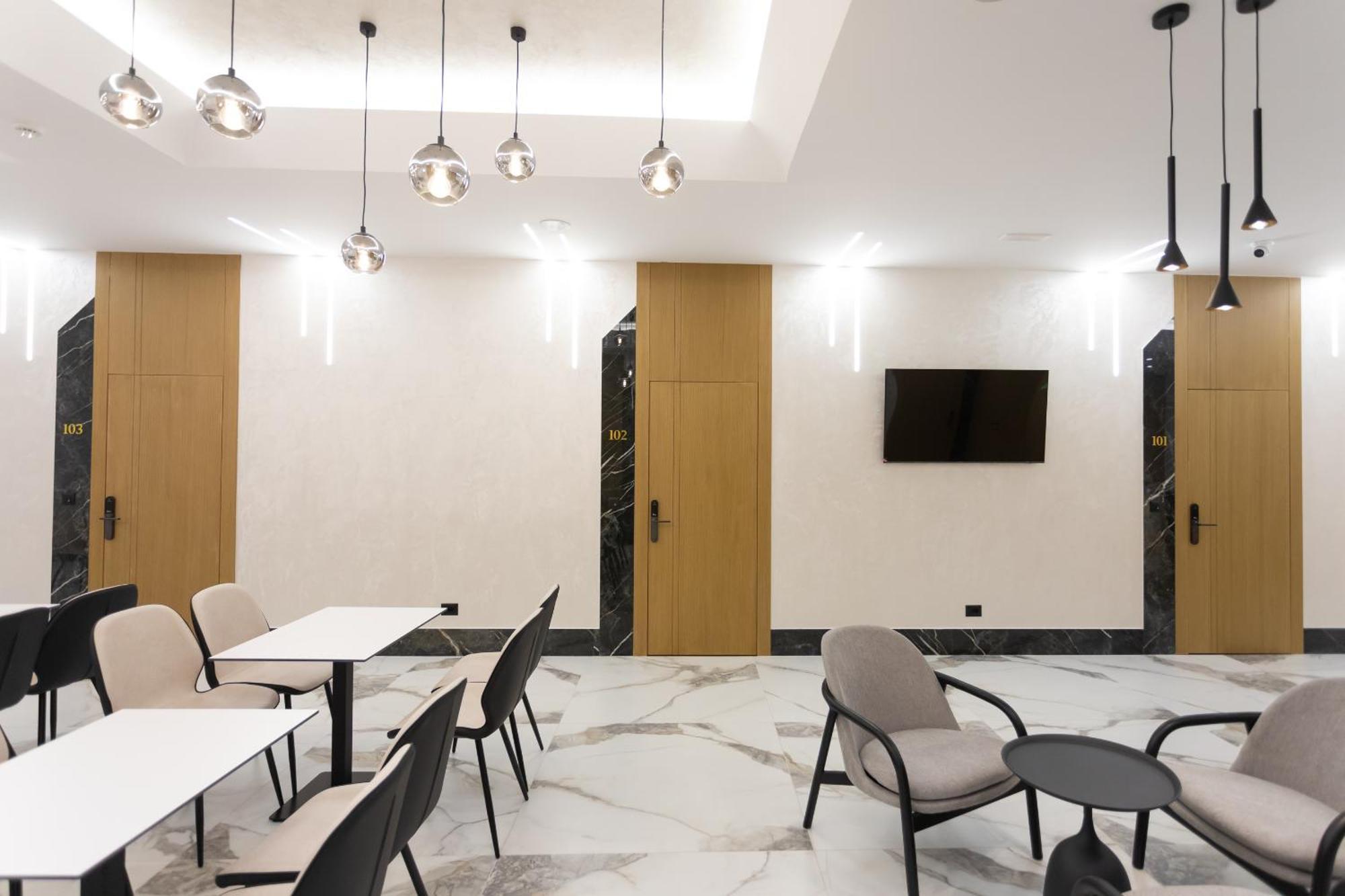 Nayel Hotel Durrës Esterno foto