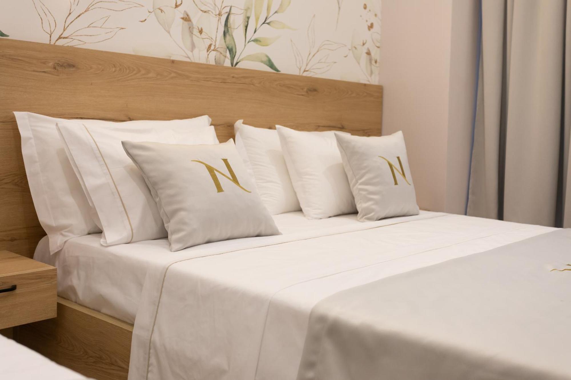 Nayel Hotel Durrës Esterno foto